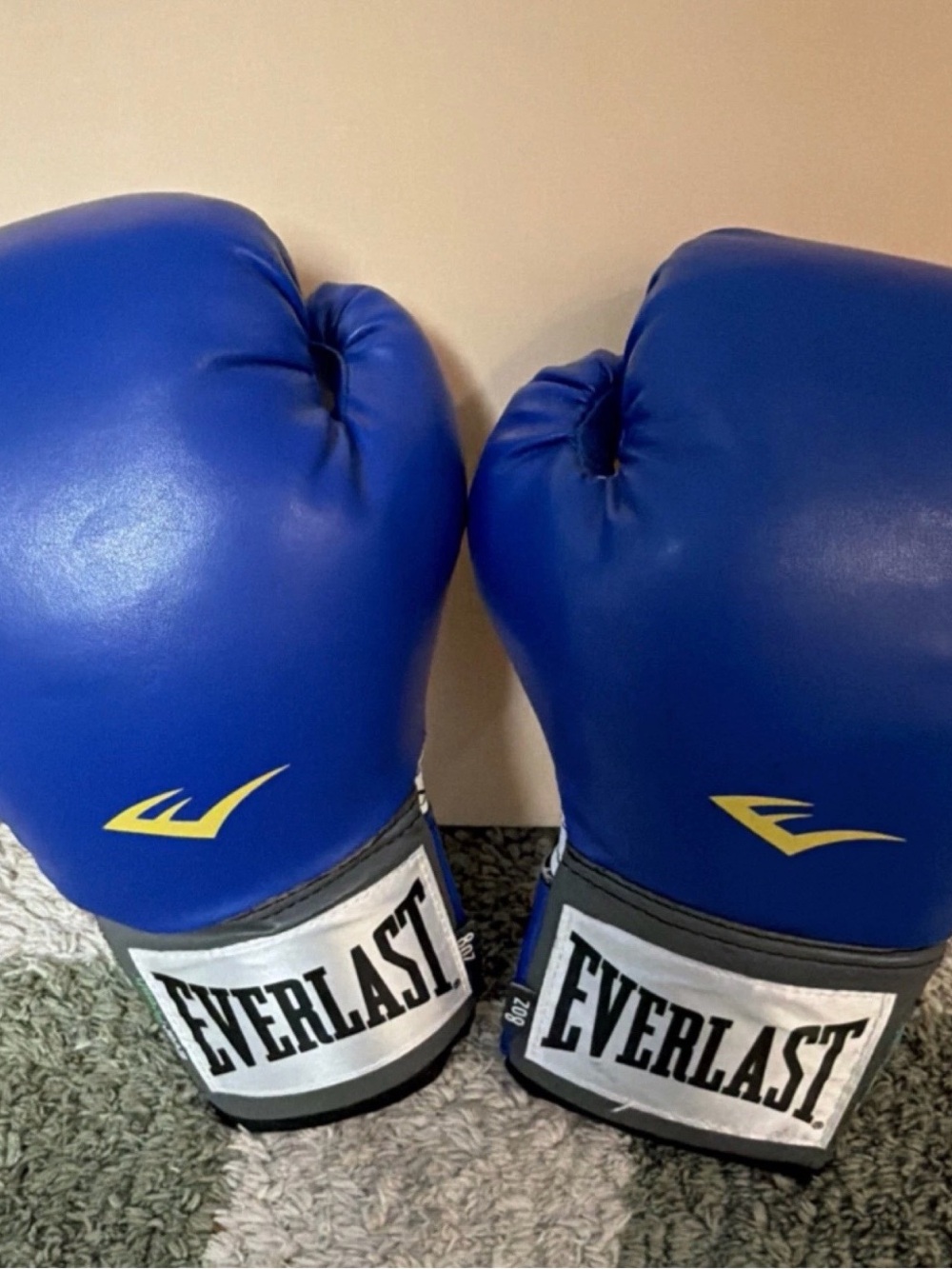 Everlast Blue and Yellow Training Boxing Glove